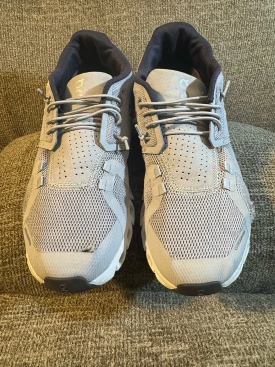 On Cloud 5 athletic Men’s running shoes Size 7 - Picture 3 of 11